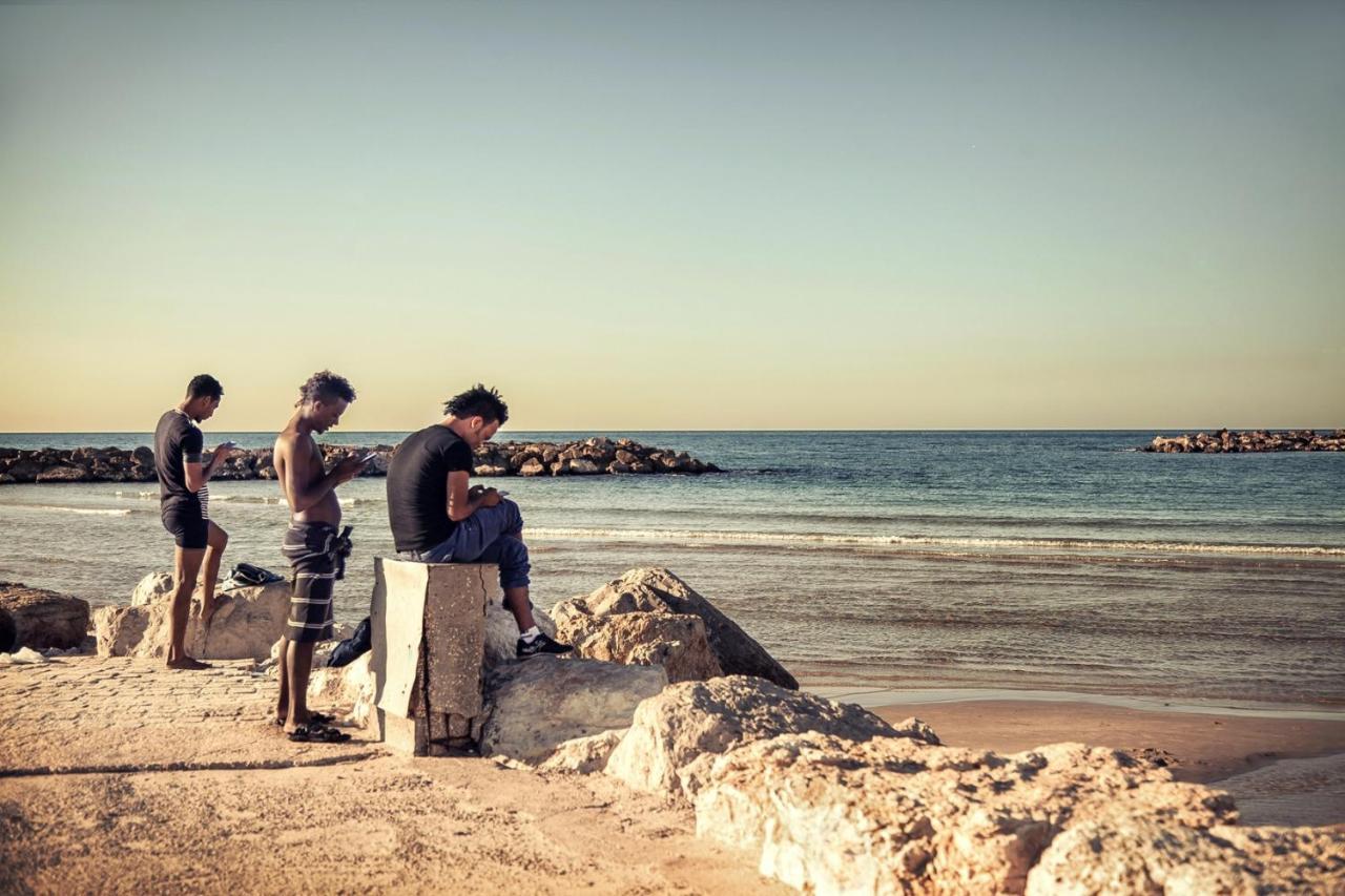 By Zvieli Tel-Aviv