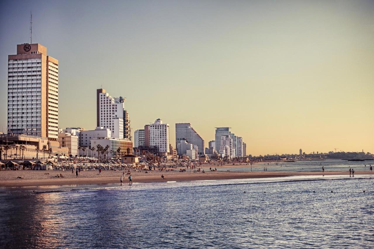 By Zvieli Tel-Aviv